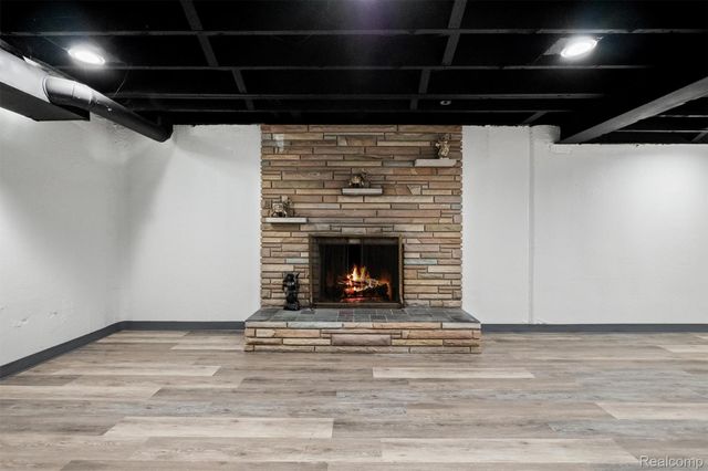 11215 Chippewa Drive, Warren, MI 48093