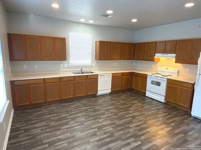 7603 DUELING OAK, San Antonio, TX 78254