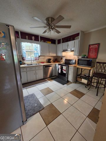 2710 Phillips Drive SW, Marietta, GA 30064