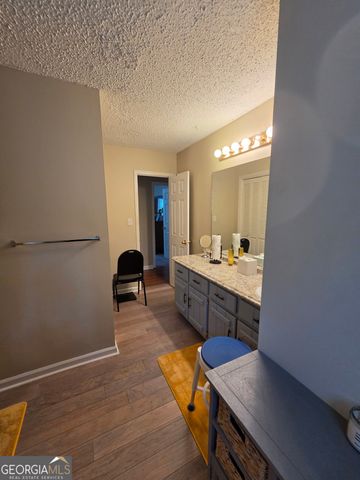 2710 Phillips Drive SW, Marietta, GA 30064