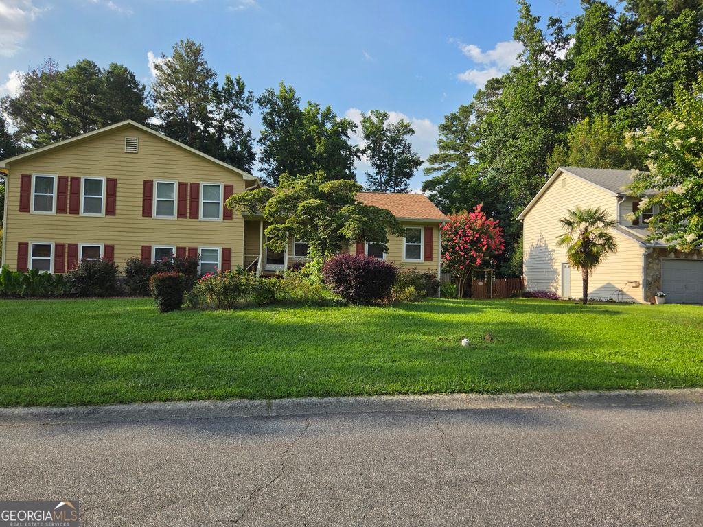 2710 Phillips Drive SW, Marietta, GA 30064