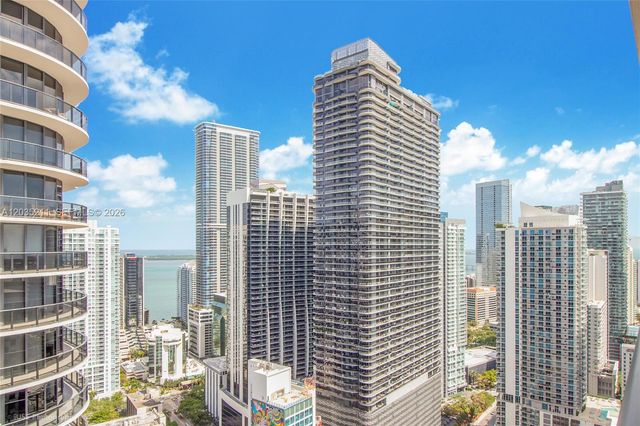 55 SW 9th St 3802, Miami, FL 33130