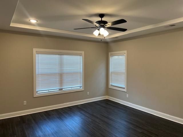 565 HOLDEN DR E, Cordova, TN 38018