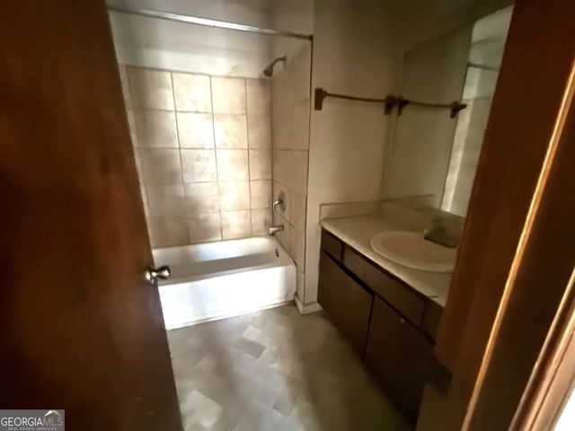 906 Silverwood Drive, Atlanta, GA 30349