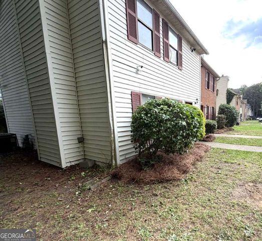 906 Silverwood Drive, Atlanta, GA 30349