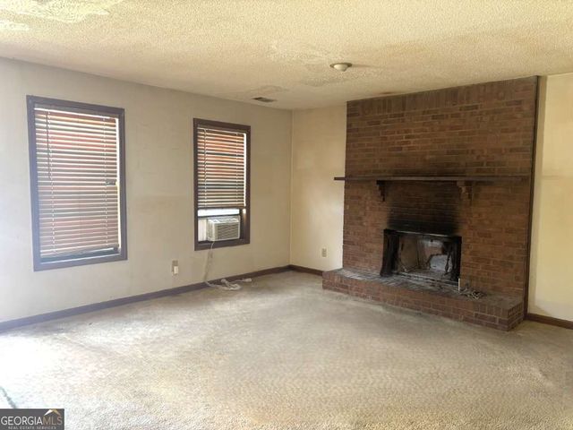 906 Silverwood Drive, Atlanta, GA 30349