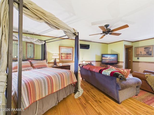 1022 S River Drive, Arnaudville, LA 70512