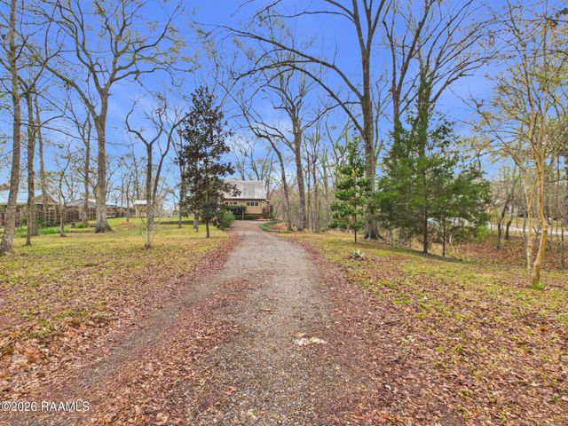 1022 S River Drive, Arnaudville, LA 70512