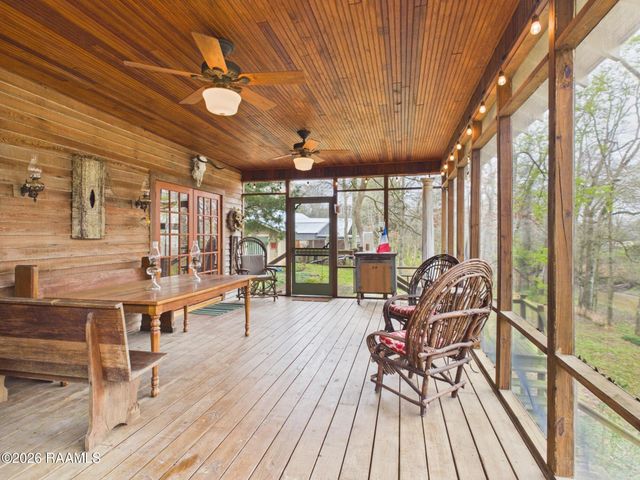 1022 S River Drive, Arnaudville, LA 70512