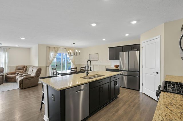 415 St James Gate, Newark, OH 43055