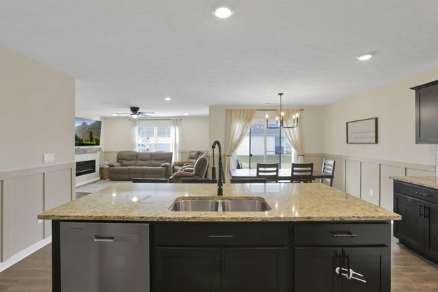 415 St James Gate, Newark, OH 43055