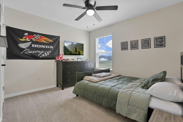 415 St James Gate, Newark, OH 43055