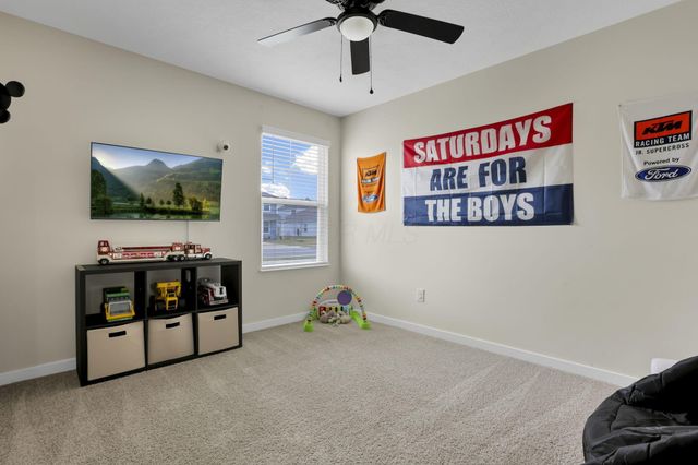 415 St James Gate, Newark, OH 43055