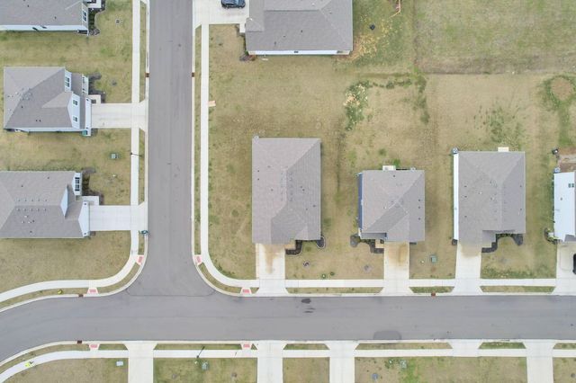 415 St James Gate, Newark, OH 43055