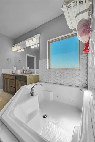 6813 SW Oakley Ave, Lawton, OK 73505