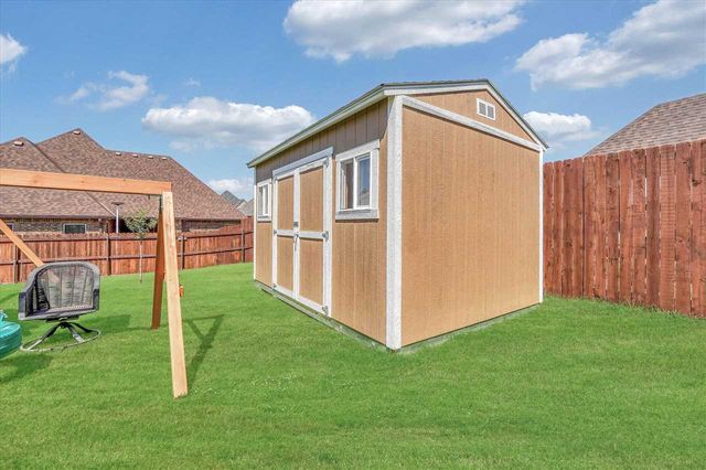 6813 SW Oakley Ave, Lawton, OK 73505