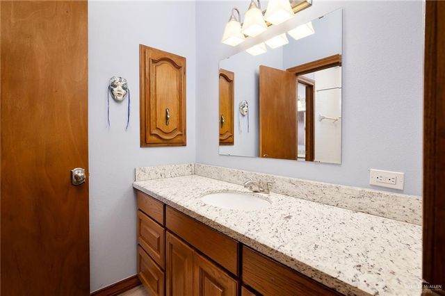 1401 Shay Lane, Edinburg, TX 78539