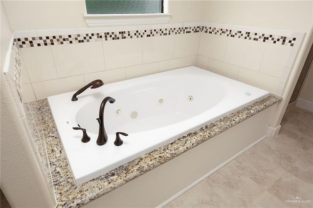 1401 Shay Lane, Edinburg, TX 78539