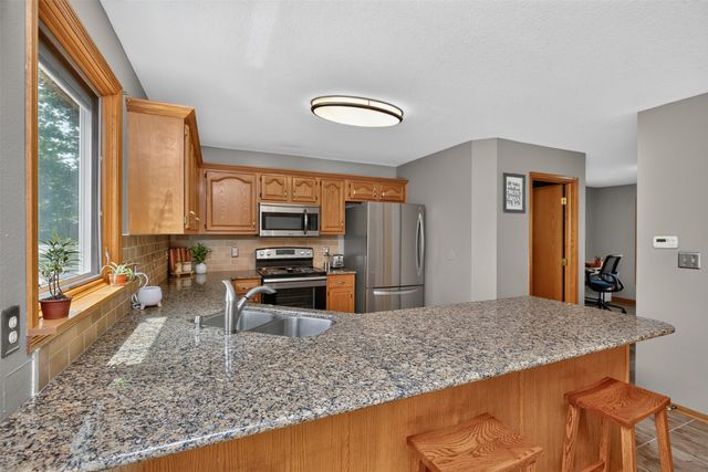 9392 Lake Drive, West Des Moines, IA 50266
