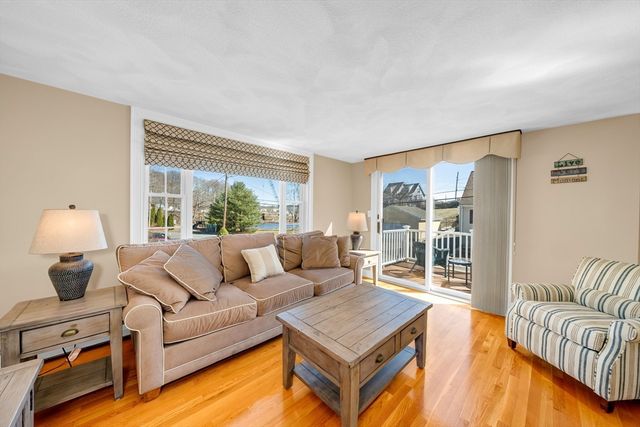 4 Bass St, Beverly, MA 01915