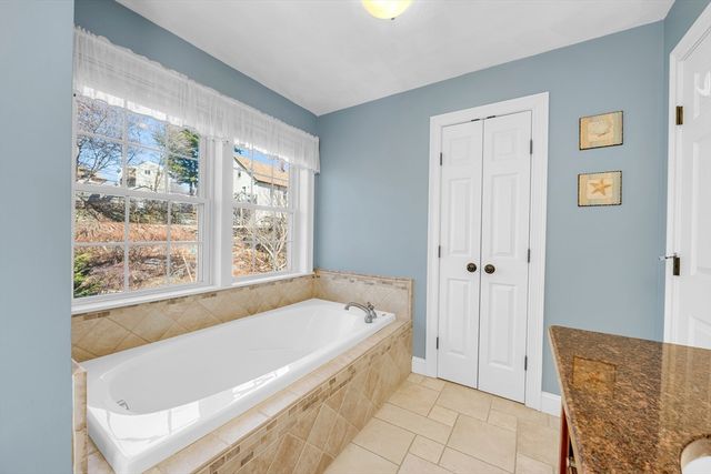 4 Bass St, Beverly, MA 01915