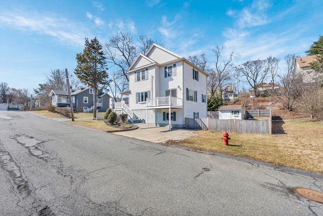 4 Bass St, Beverly, MA 01915