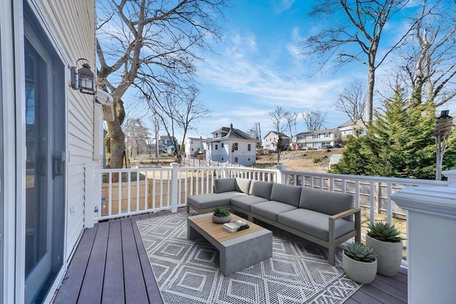 4 Bass St, Beverly, MA 01915