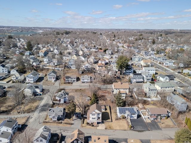 4 Bass St, Beverly, MA 01915