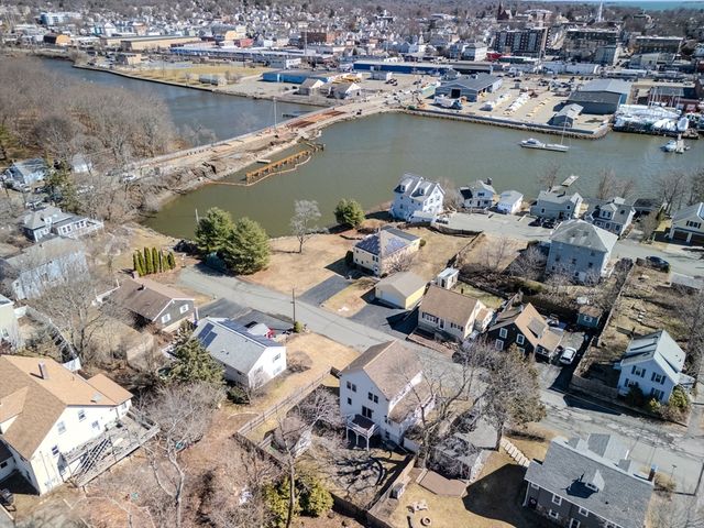 4 Bass St, Beverly, MA 01915