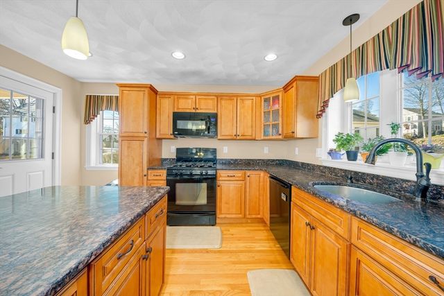 4 Bass St, Beverly, MA 01915