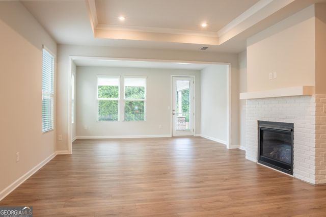 136 Creekside Court, Griffin, GA 30223
