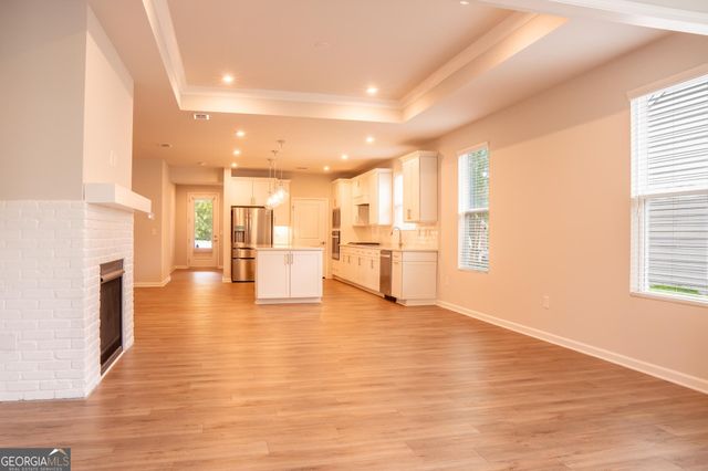 136 Creekside Court, Griffin, GA 30223