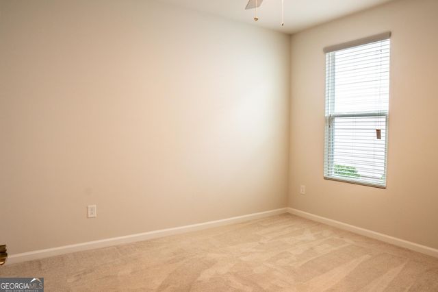 136 Creekside Court, Griffin, GA 30223