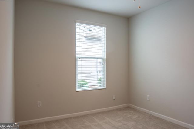 136 Creekside Court, Griffin, GA 30223