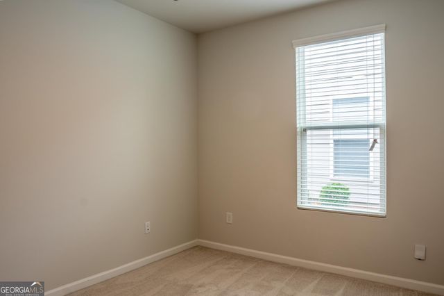 136 Creekside Court, Griffin, GA 30223