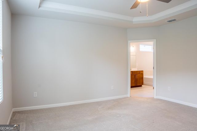 136 Creekside Court, Griffin, GA 30223