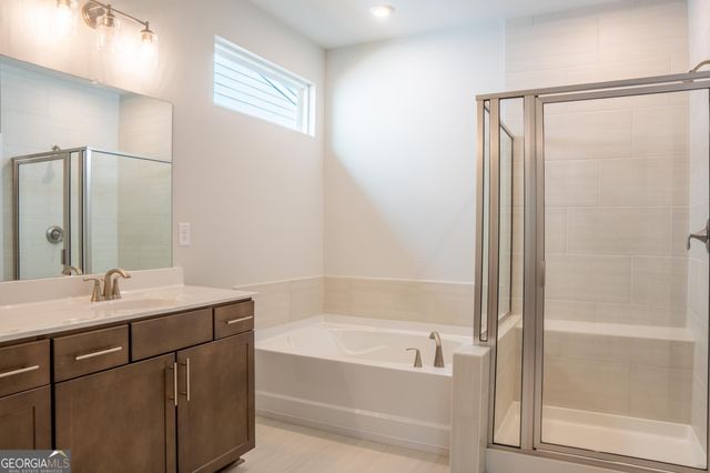 136 Creekside Court, Griffin, GA 30223