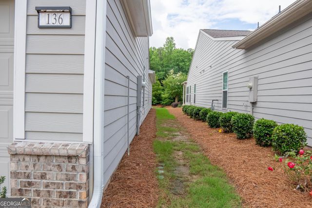 136 Creekside Court, Griffin, GA 30223