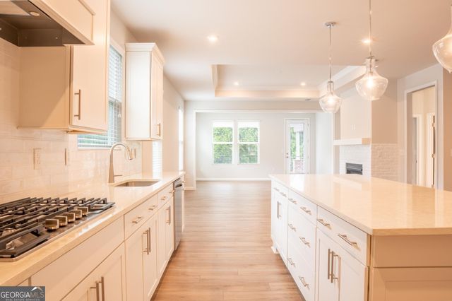136 Creekside Court, Griffin, GA 30223