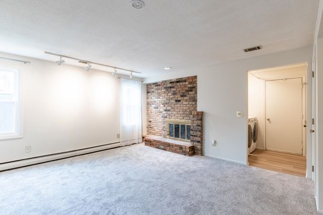 3325 Chelmsford Place, Fort Wayne, IN 46815
