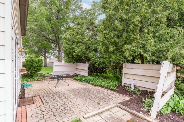 3325 Chelmsford Place, Fort Wayne, IN 46815