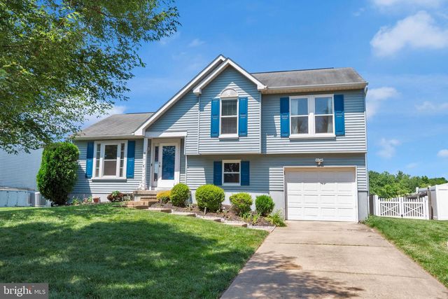 38 HAMILTON LAKES DR, Hamilton, NJ 08619