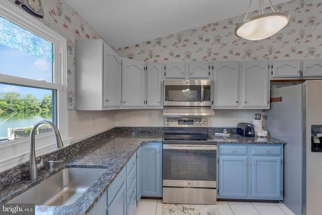 38 HAMILTON LAKES DR, Hamilton, NJ 08619