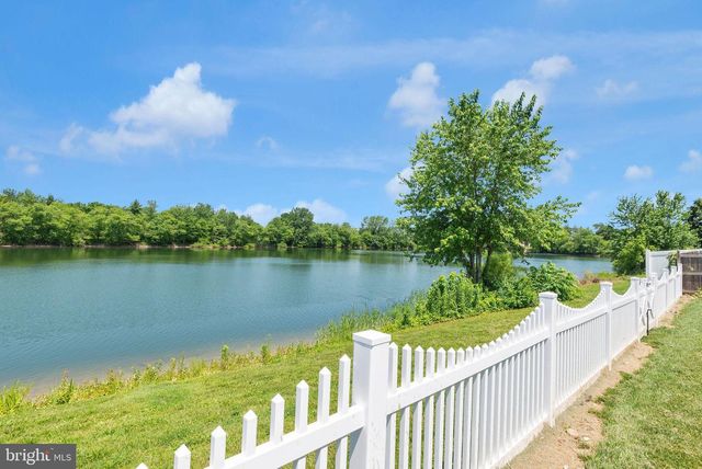 38 HAMILTON LAKES DR, Hamilton, NJ 08619