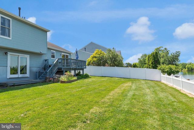 38 HAMILTON LAKES DR, Hamilton, NJ 08619