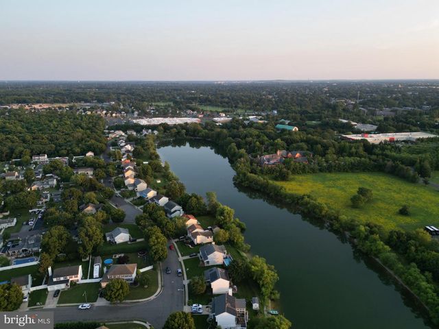 38 HAMILTON LAKES DR, Hamilton, NJ 08619