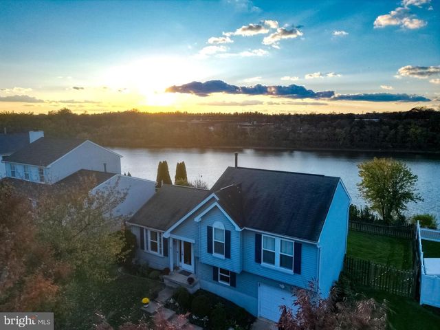 38 HAMILTON LAKES DR, Hamilton, NJ 08619