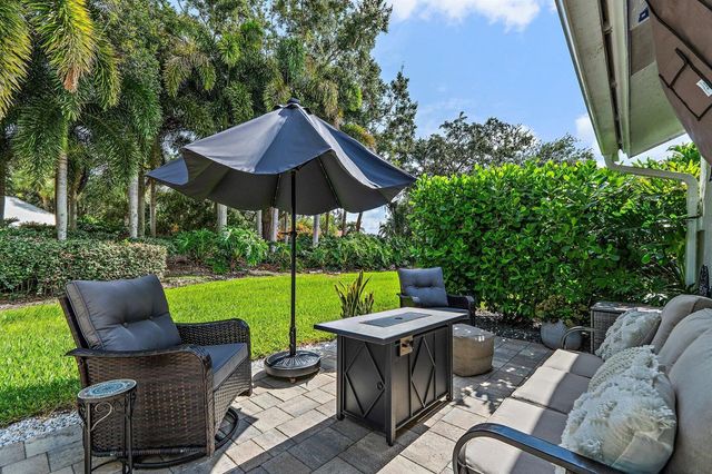 2387 SW Foxpoint Way, Palm City, FL 34990