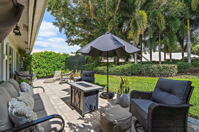 2387 SW Foxpoint Way, Palm City, FL 34990