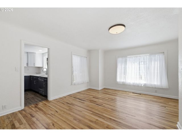 301 IRVING Rd, Eugene, OR 97404